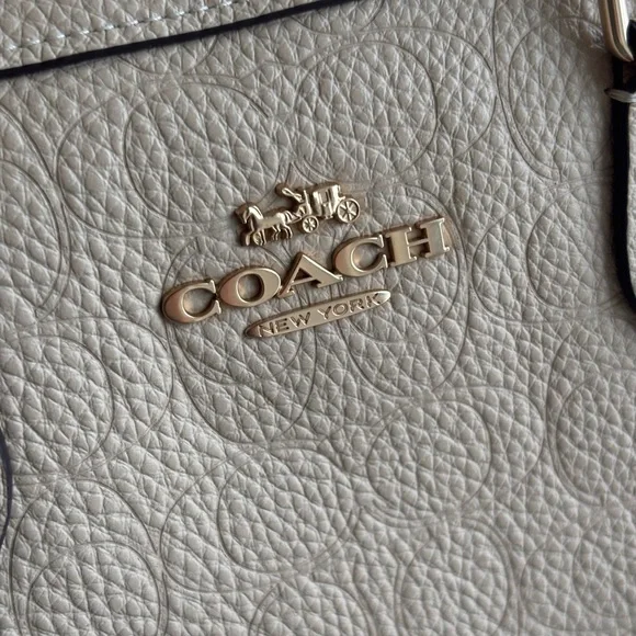 Coach Rowan in Oat Signature Leather with Wristlet - Picture 9 of 12